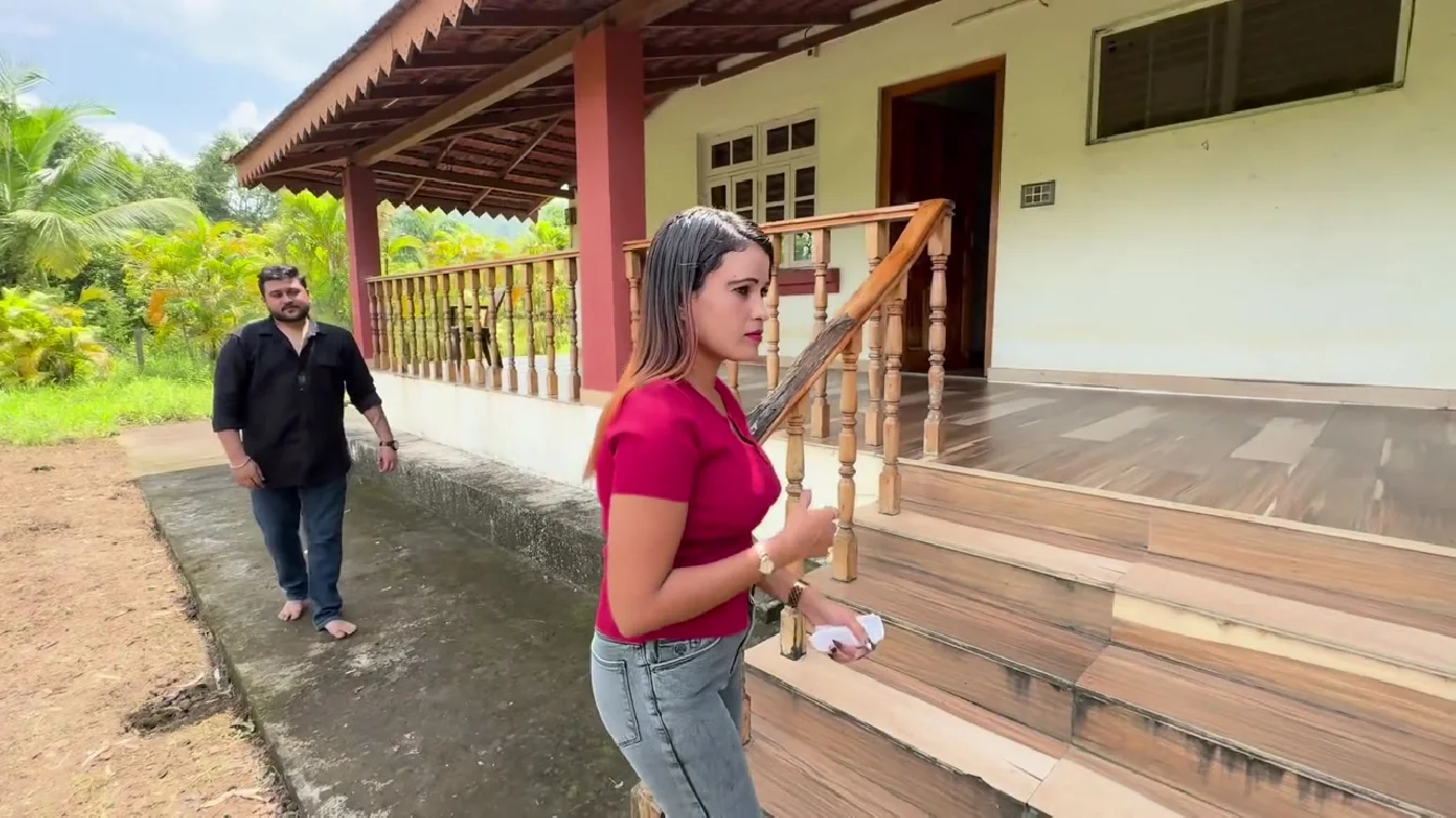 Romantic Moment Uncut